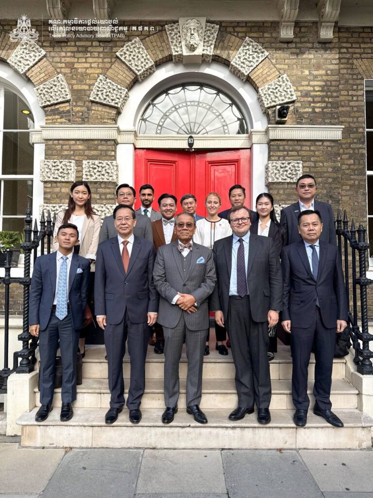Roundtable Discussion at the Asia House